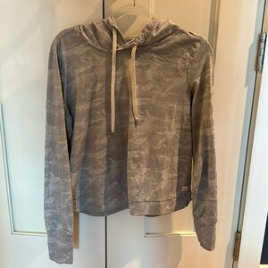 Vuori Camo Hoodie- M